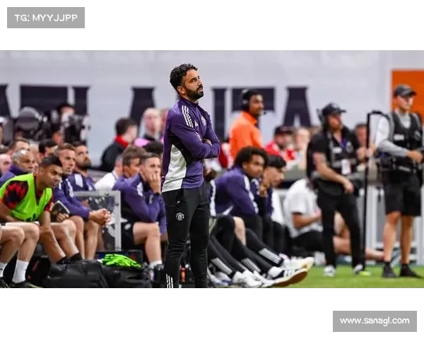 阿莫林因不敢观看点球大战遭球迷批评言辞激烈